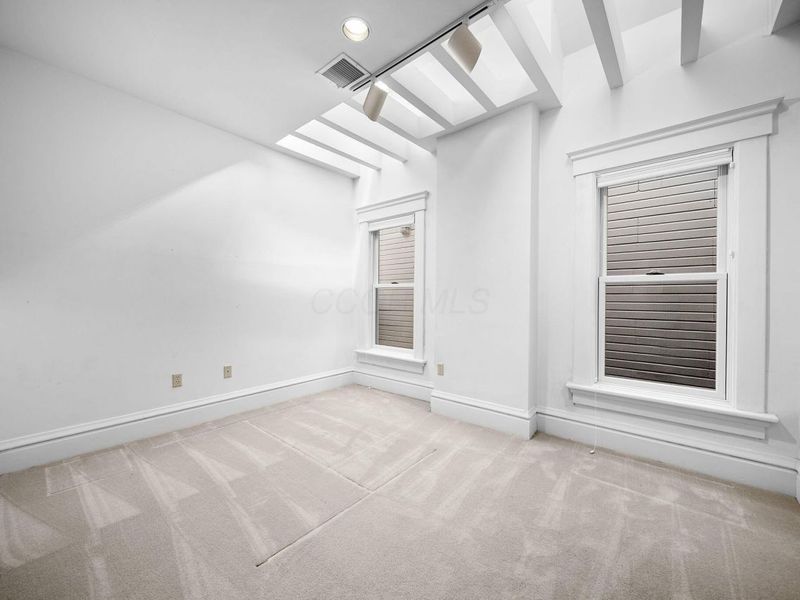 420 W 6th Avenue, Columbus, OH 43201 Photo 13