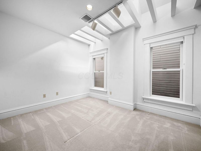 420 W 6th Avenue, Columbus, OH 43201 Photo 27