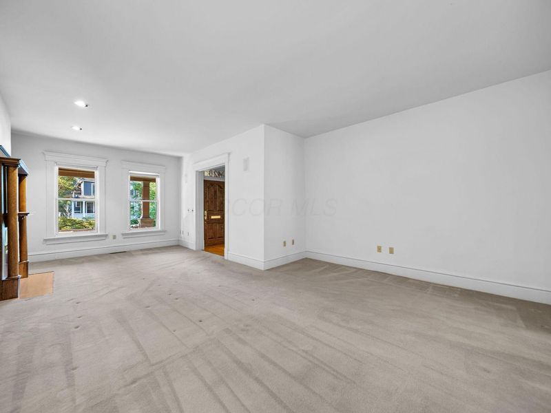 420 W 6th Avenue, Columbus, OH 43201 Photo 6