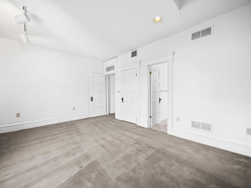 422 W 6th Avenue, Columbus, OH 43201 Photo 23