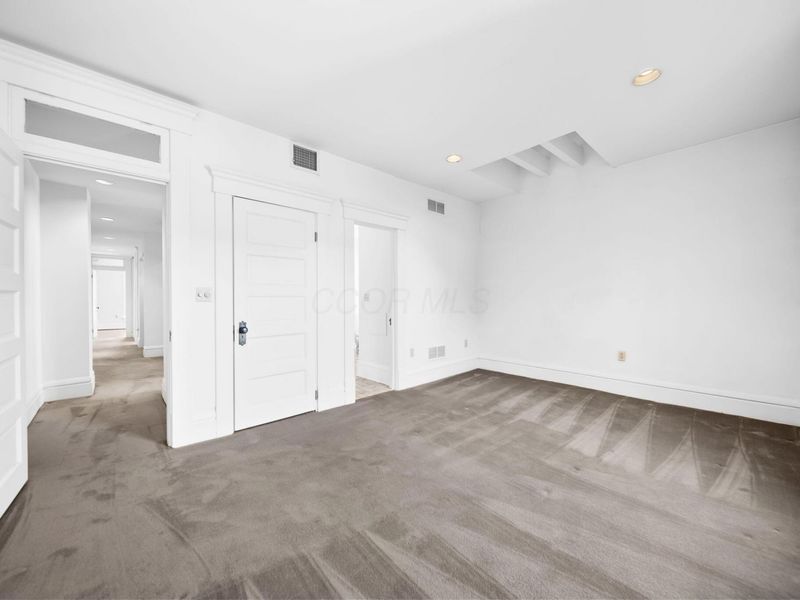 422 W 6th Avenue, Columbus, OH 43201 Photo 24