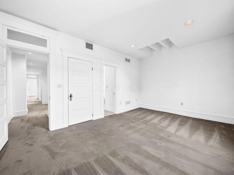 422 W 6th Avenue, Columbus, OH 43201 Photo 28