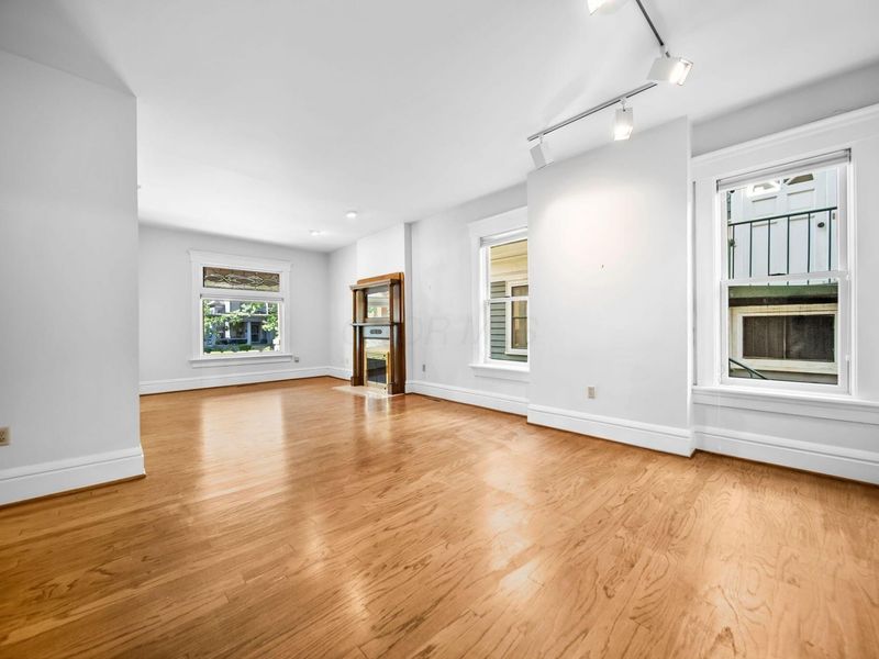 422 W 6th Avenue, Columbus, OH 43201 Photo 5