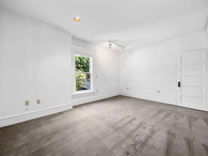 422 W 6th Avenue, Columbus, OH 43201 Photo 8