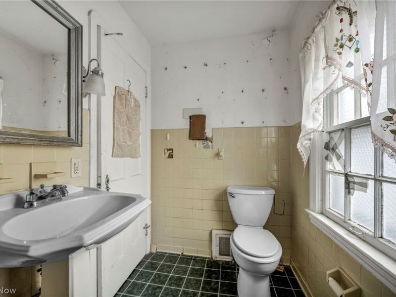 9704 S Highland Avenue, Garfield Heights, OH 44125 Photo 29