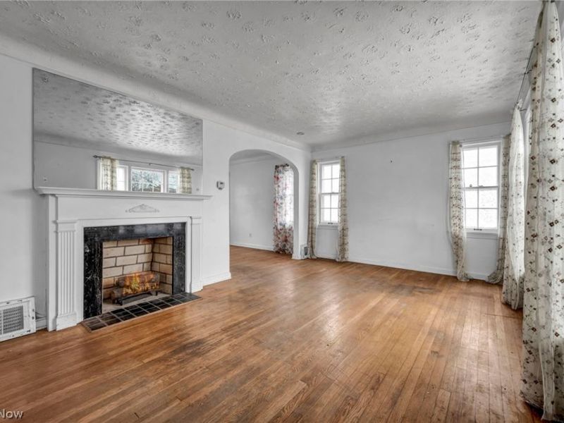 9704 S Highland Avenue, Garfield Heights, OH 44125 Photo 6