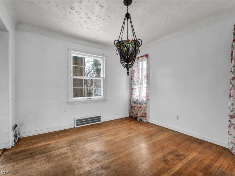 9704 S Highland Avenue, Garfield Heights, OH 44125 Photo 9