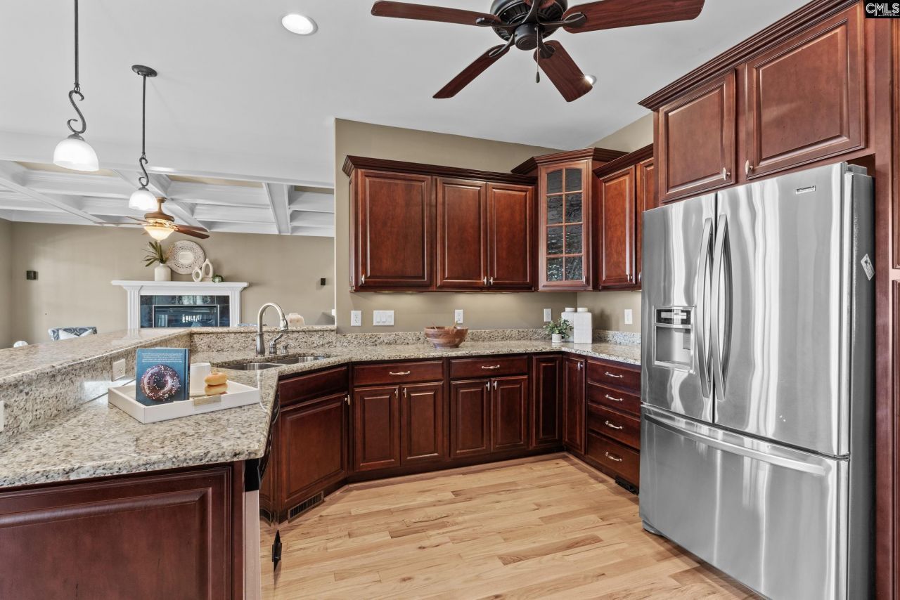 101 Port O'call Place  Photo 11