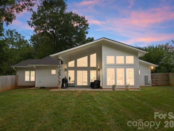 3931 Belshire Lane, Charlotte, NC 28205