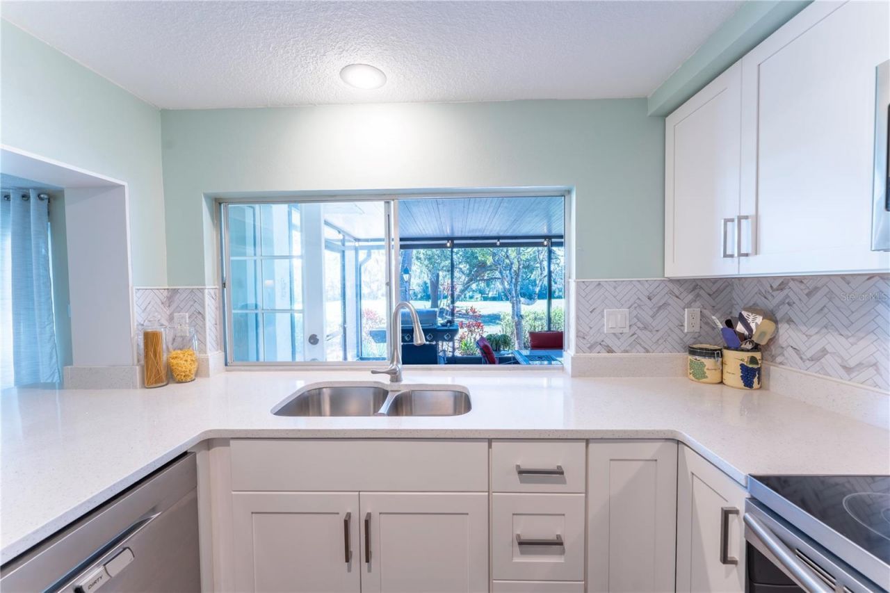 8210 Valley Stream Lane, Hudson, FL 34667 Photo
