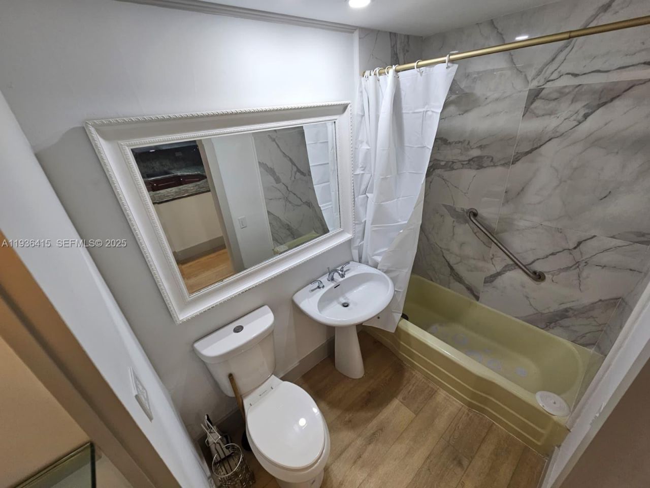 1408 Brickell Bay Dr , Unit 316, Miami, FL 33131 Photo