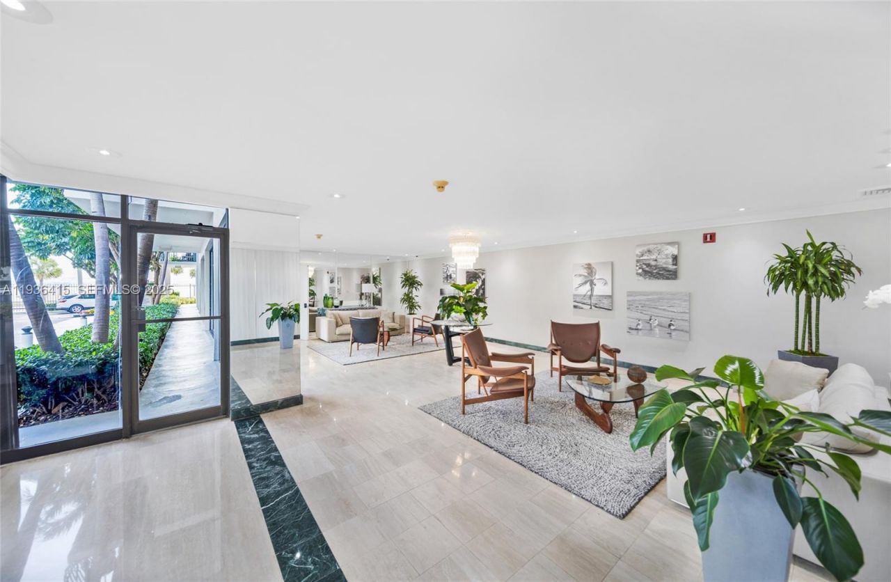 1408 Brickell Bay Dr , Unit 316, Miami, FL 33131 Photo