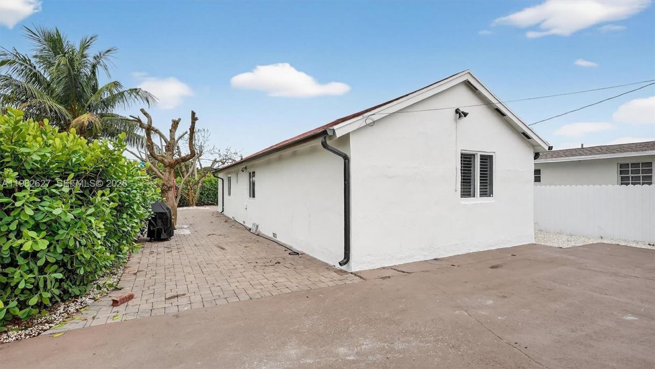 2845 SW 67th Ave, Miami, FL 33155 Photo