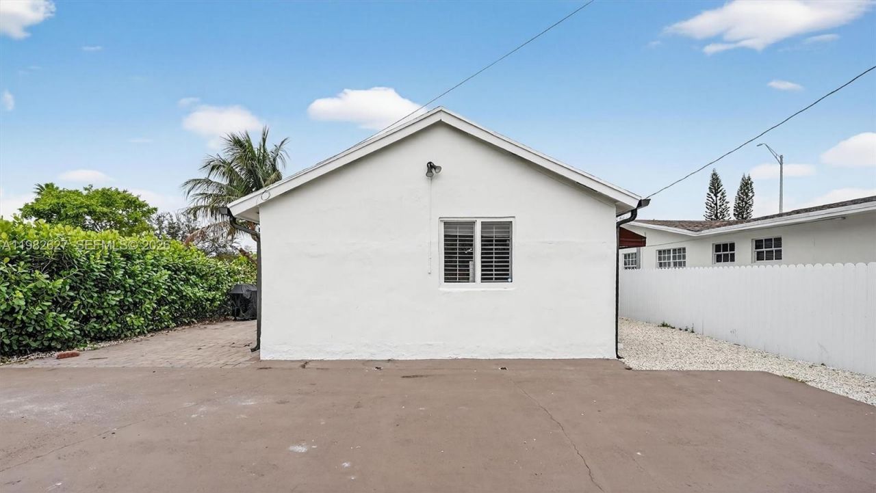 2845 SW 67th Ave, Miami, FL 33155 Photo