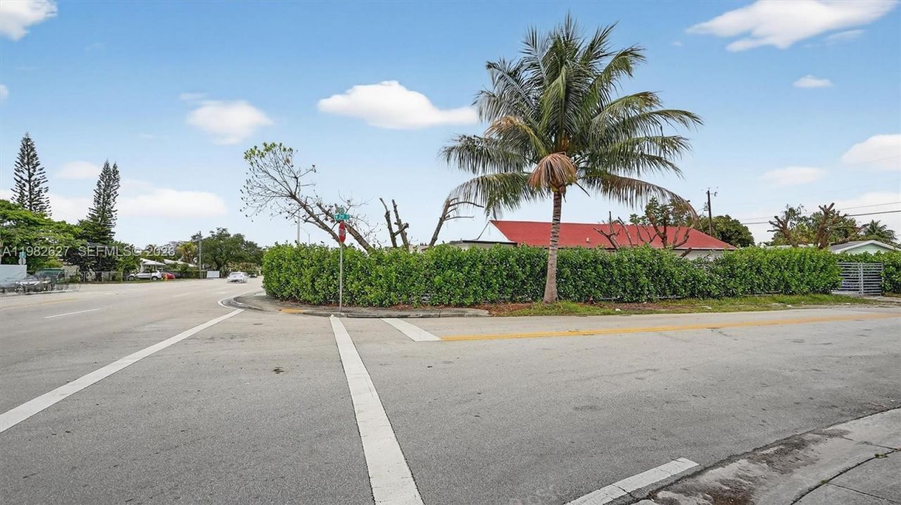 2845 SW 67th Ave, Miami, FL 33155 Photo