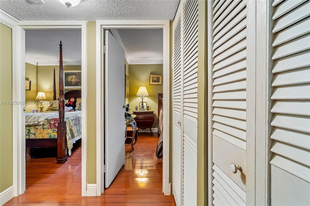 200 172nd St, Unit 319, Sunny Isles Beach, FL 33160 Photo