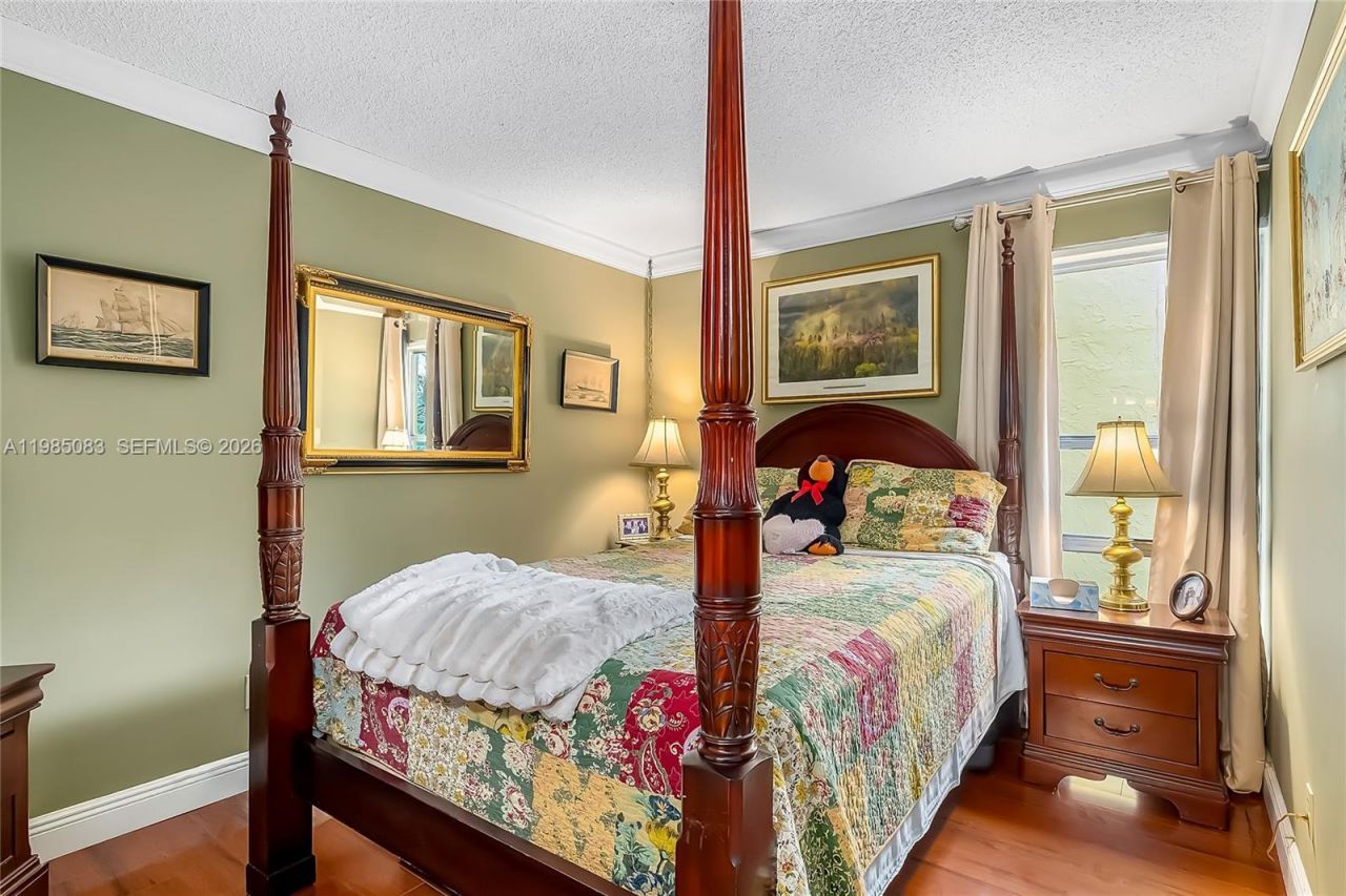 200 172nd St, Unit 319, Sunny Isles Beach, FL 33160 Photo