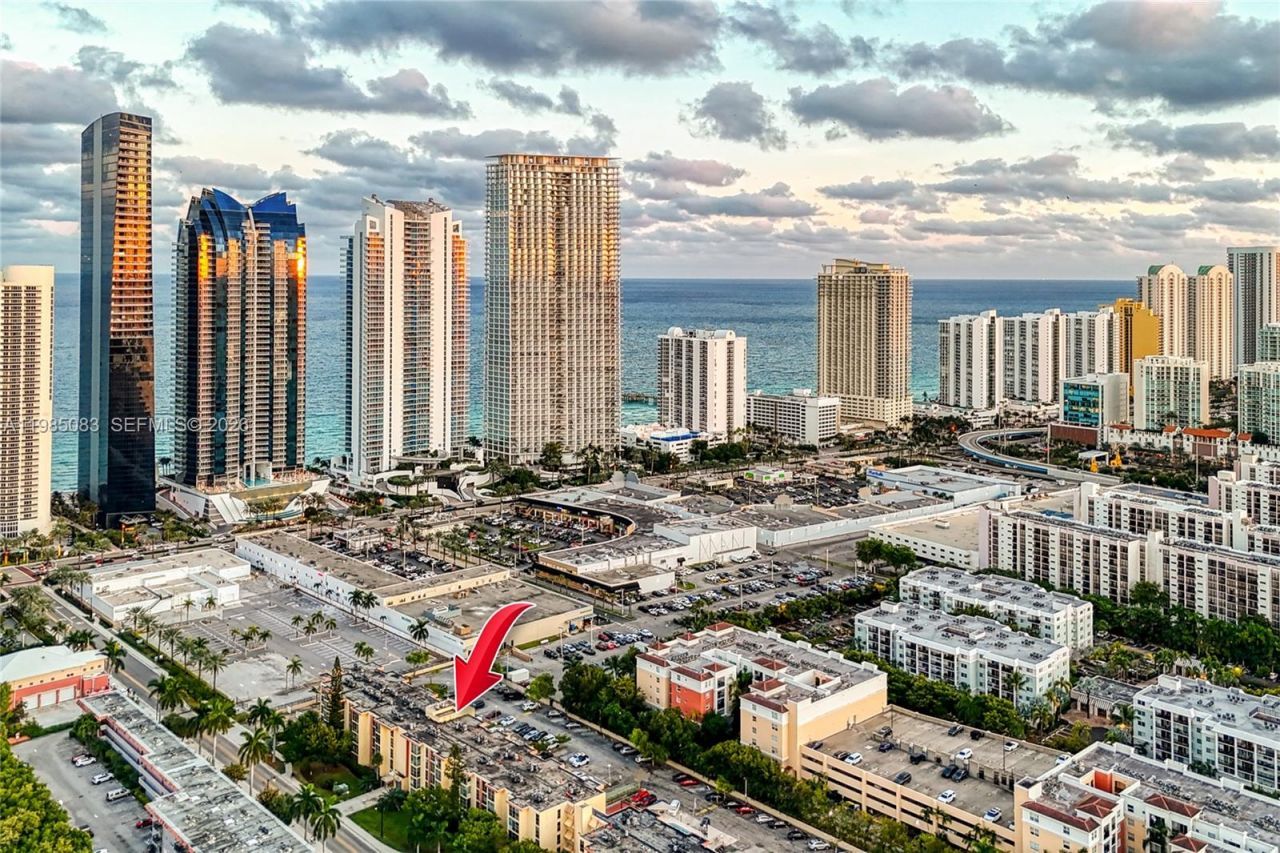 200 172nd St, Unit 319, Sunny Isles Beach, FL 33160 Photo