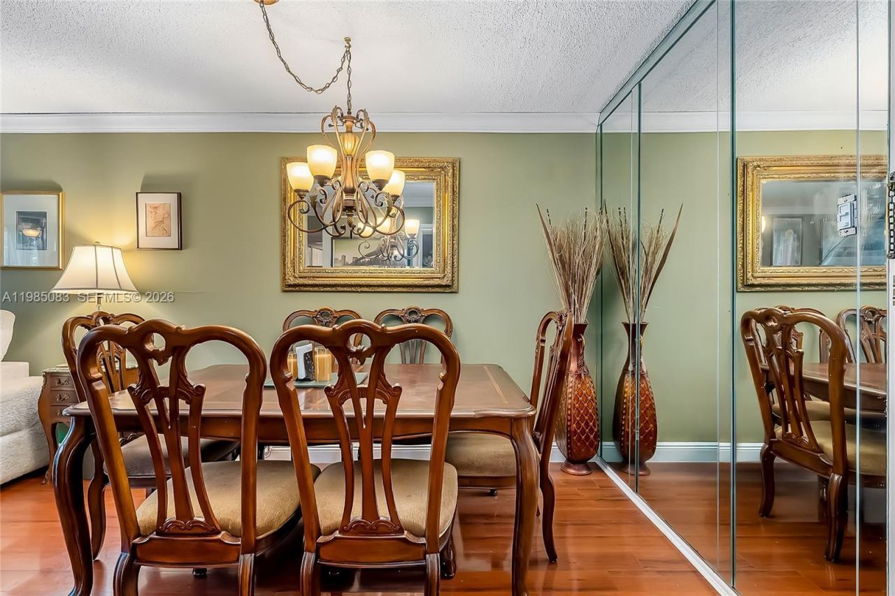 200 172nd St, Unit 319, Sunny Isles Beach, FL 33160 Photo