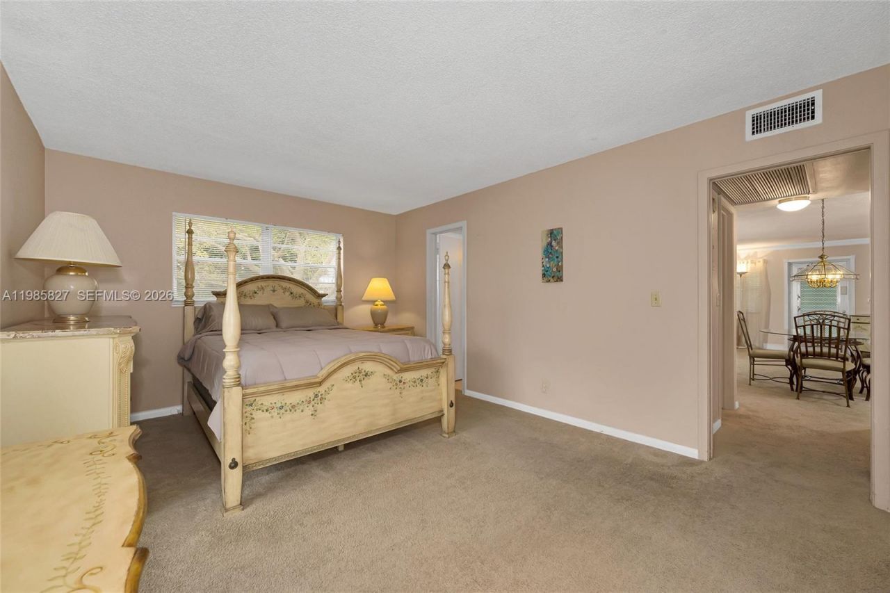 418 Sheffield Q , Unit 418, West Palm Beach, FL 33417 Photo