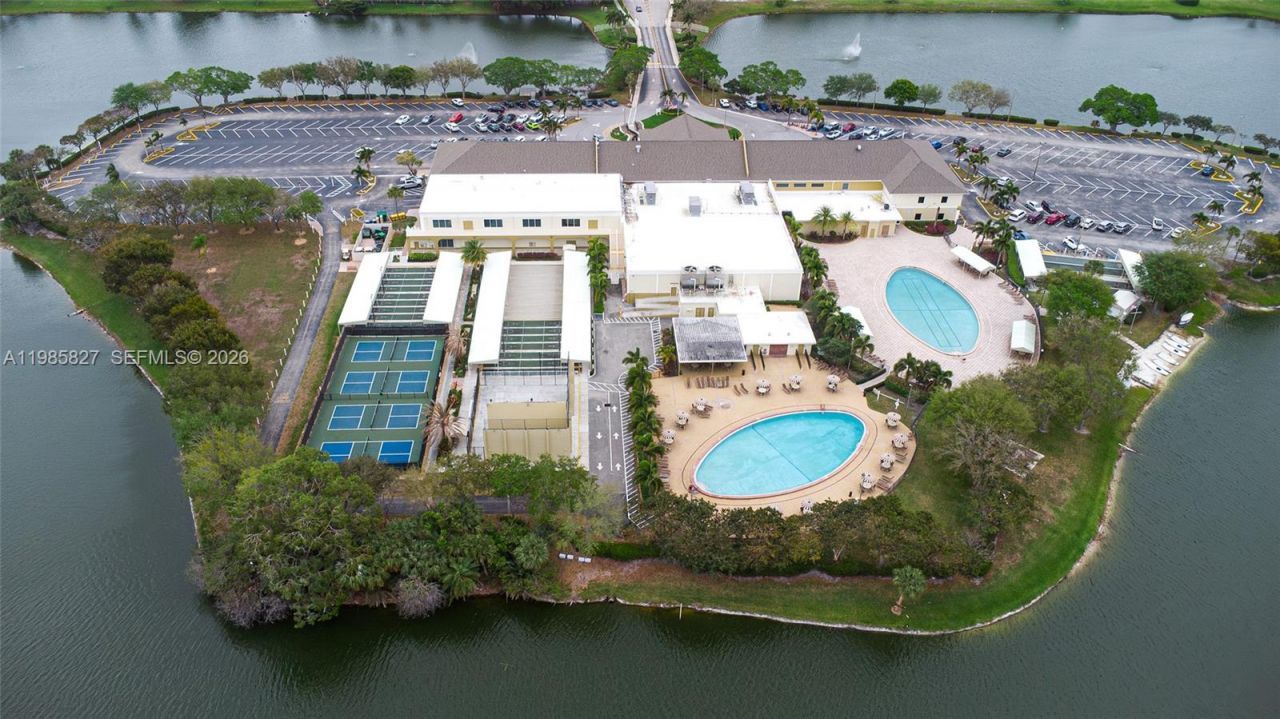 418 Sheffield Q , Unit 418, West Palm Beach, FL 33417 Photo