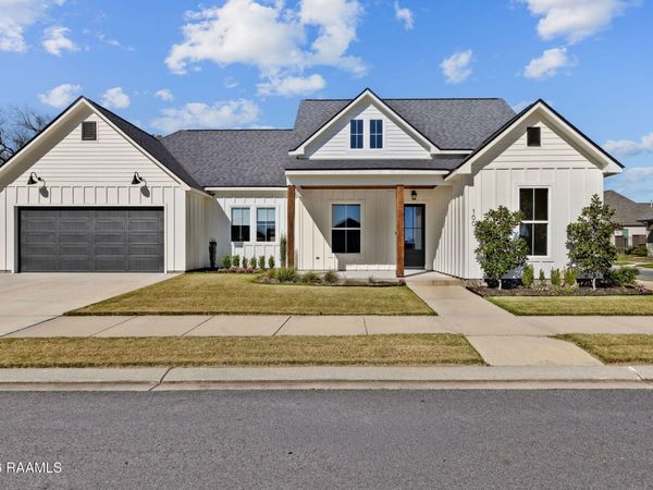 100 Sonora Lane, Lafayette, LA 70507