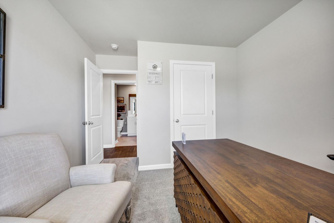 161 Stamford Road Photo 23