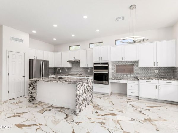 11530 S MORNINGSIDE Drive, Goodyear, AZ 85338