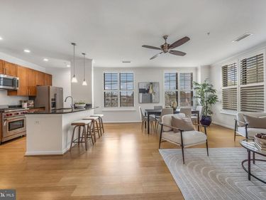 444 W BROAD STREET W, Unit 307, FALLS CHURCH, VA 22046