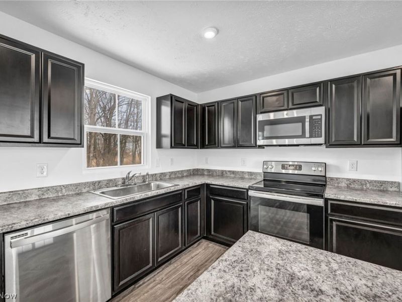 716 Pine Spring Drive, Painesville Township, OH 44077 Photo 13