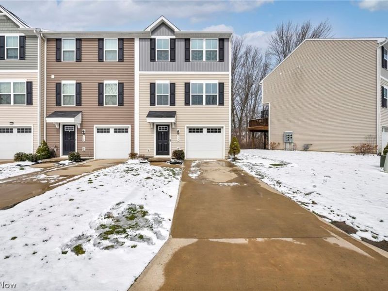 716 Pine Spring Drive, Painesville Township, OH 44077 Photo 2