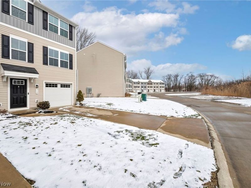 716 Pine Spring Drive, Painesville Township, OH 44077 Photo 4