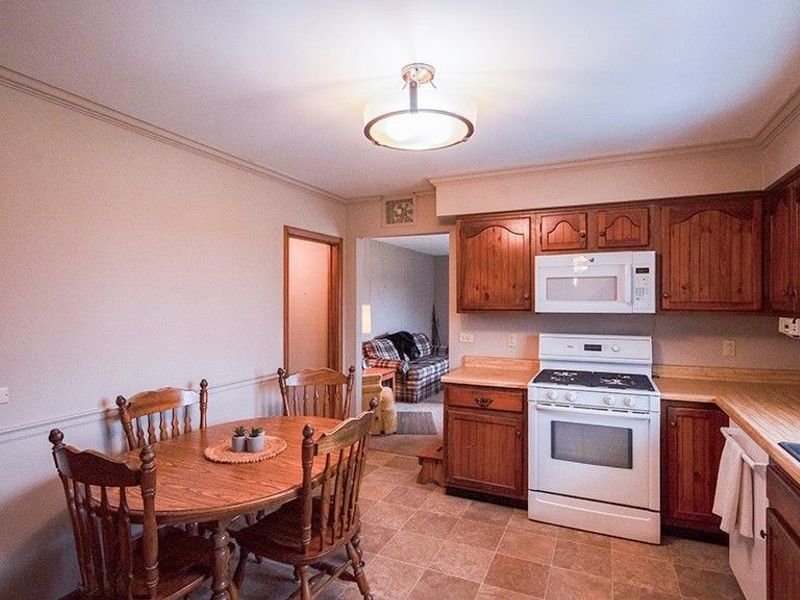 5239 Cadwallader Sonk Road, Fowler, OH 44418 Photo 10