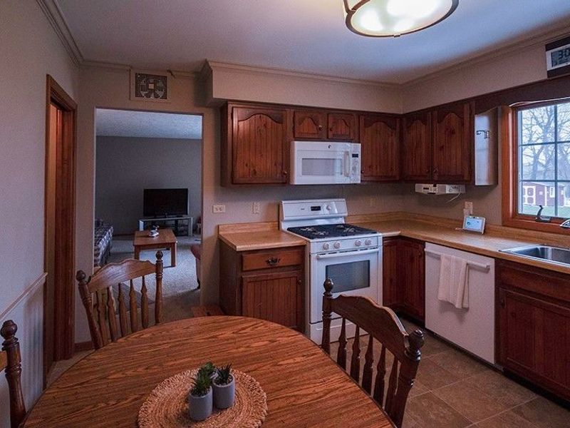 5239 Cadwallader Sonk Road, Fowler, OH 44418 Photo 9