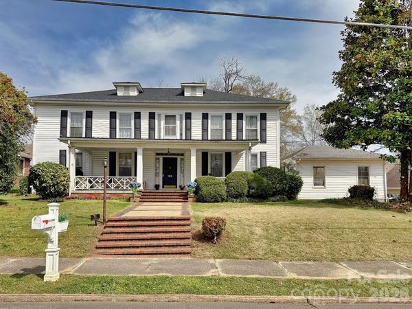 192 W Court Street , Rutherfordton, NC 28139