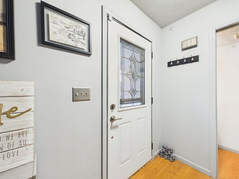 515 Virginia Street, Ashville, OH 43103 Photo 3