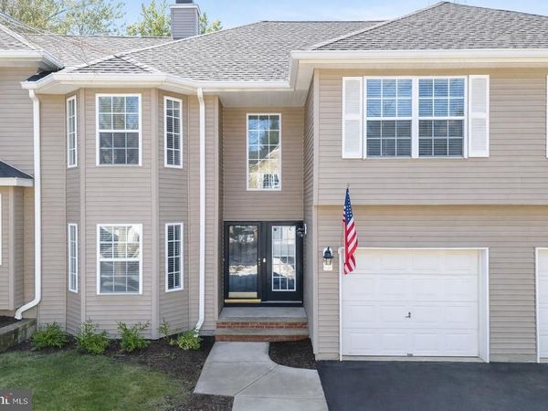 4 JUMPING BROOK PLACE, ANNANDALE, NJ 08801