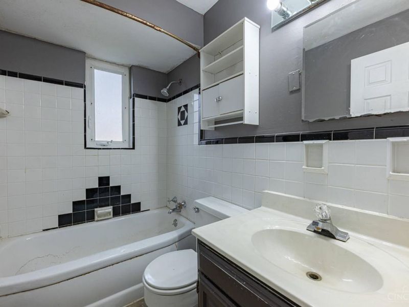 1725 Guise Court, Reading, OH 45215 Photo 12