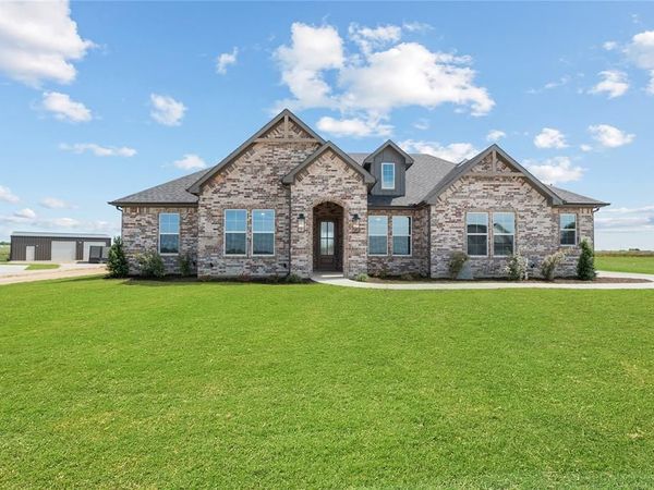 108 Emma Court, Decatur, TX 76234