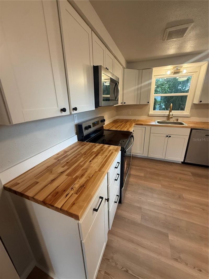 608 12th Street W, Palmetto, FL 34221 Photo