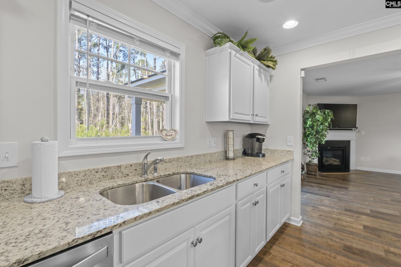 110 Ridge Circle Drive  Photo 9