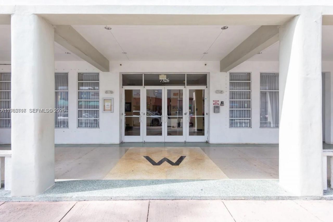 7326 Collins Ave , Unit 208, Miami Beach, FL 33141 Photo