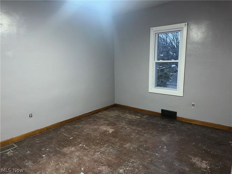 330 Sanderson Avenue, Campbell, OH 44405 Photo 4