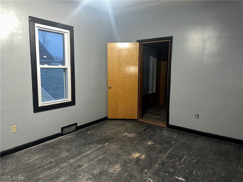 330 Sanderson Avenue, Campbell, OH 44405 Photo 5