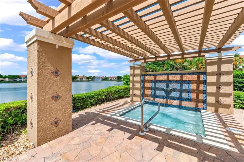 6930 Huntington Lakes Cir, Unit 203, Naples, FL 34119 Photo