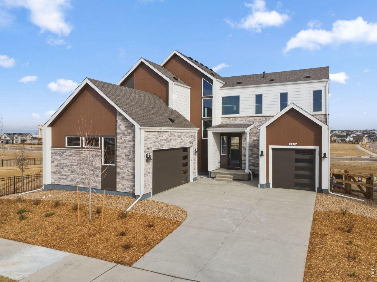 24317 E River Front Dr, Aurora, CO 80019 Main Photo