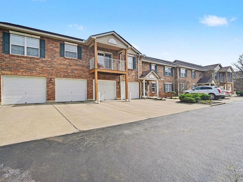 5696 Bridgetown Road, Unit 12, Cincinnati, OH 45248 Photo 2