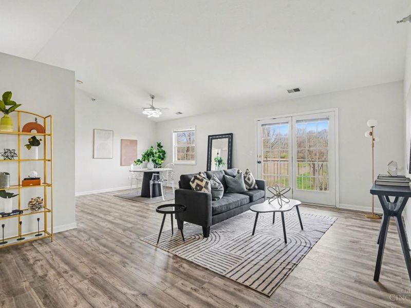 5696 Bridgetown Road, Unit 12, Cincinnati, OH 45248 Photo 3