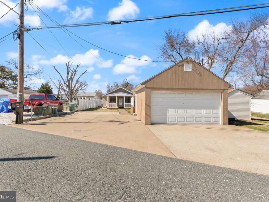 7512 Battle Grove Circle, Baltimore, MD 21222 Main Photo