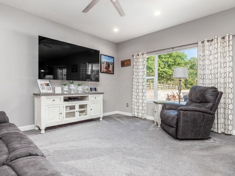 141 Sandpiper Drive, Thornville, OH 43076 Photo 12